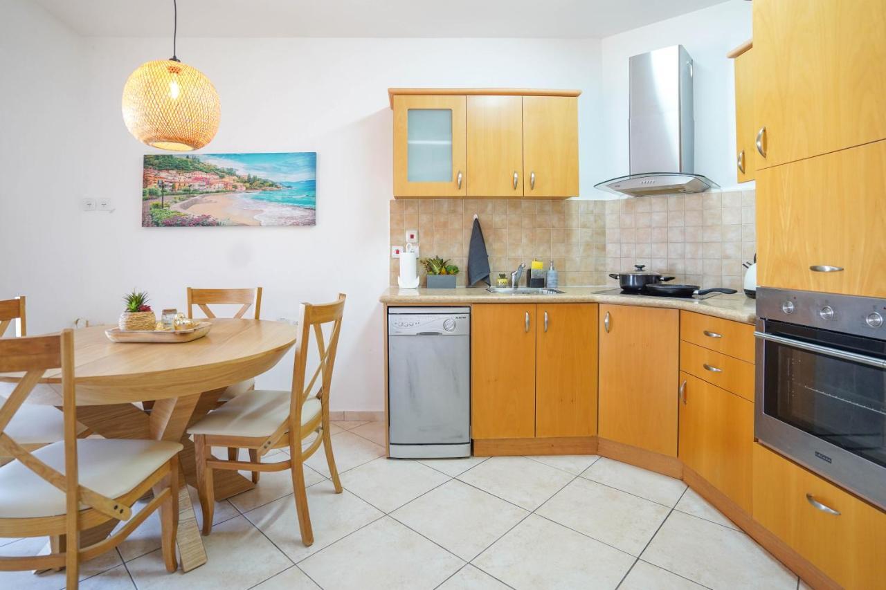 Two Bed Room Apartment 5 Min Walk To The Beach Eilat Exterior photo