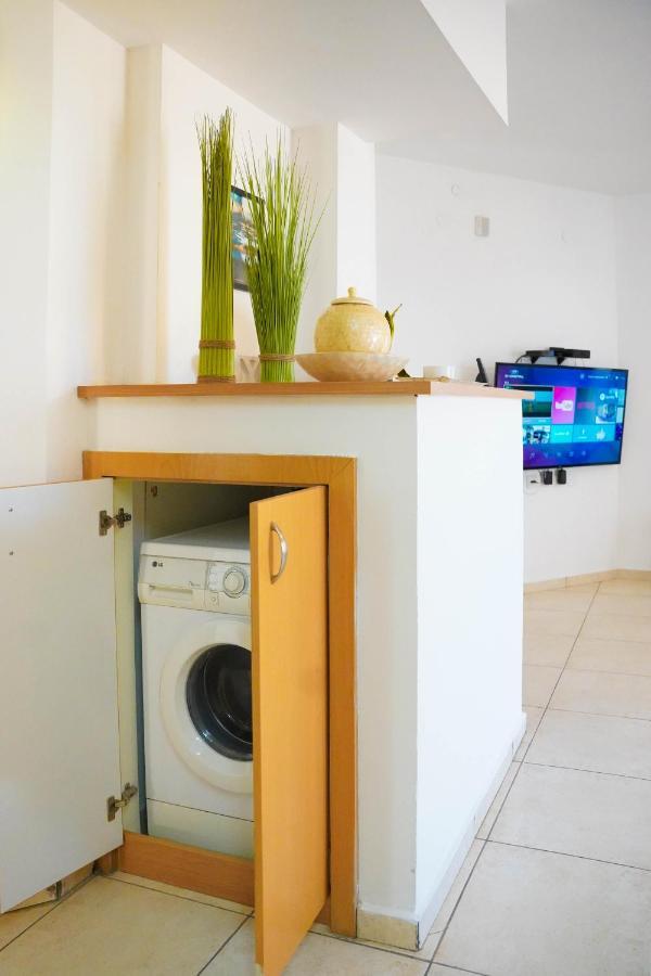 Two Bed Room Apartment 5 Min Walk To The Beach Eilat Exterior photo
