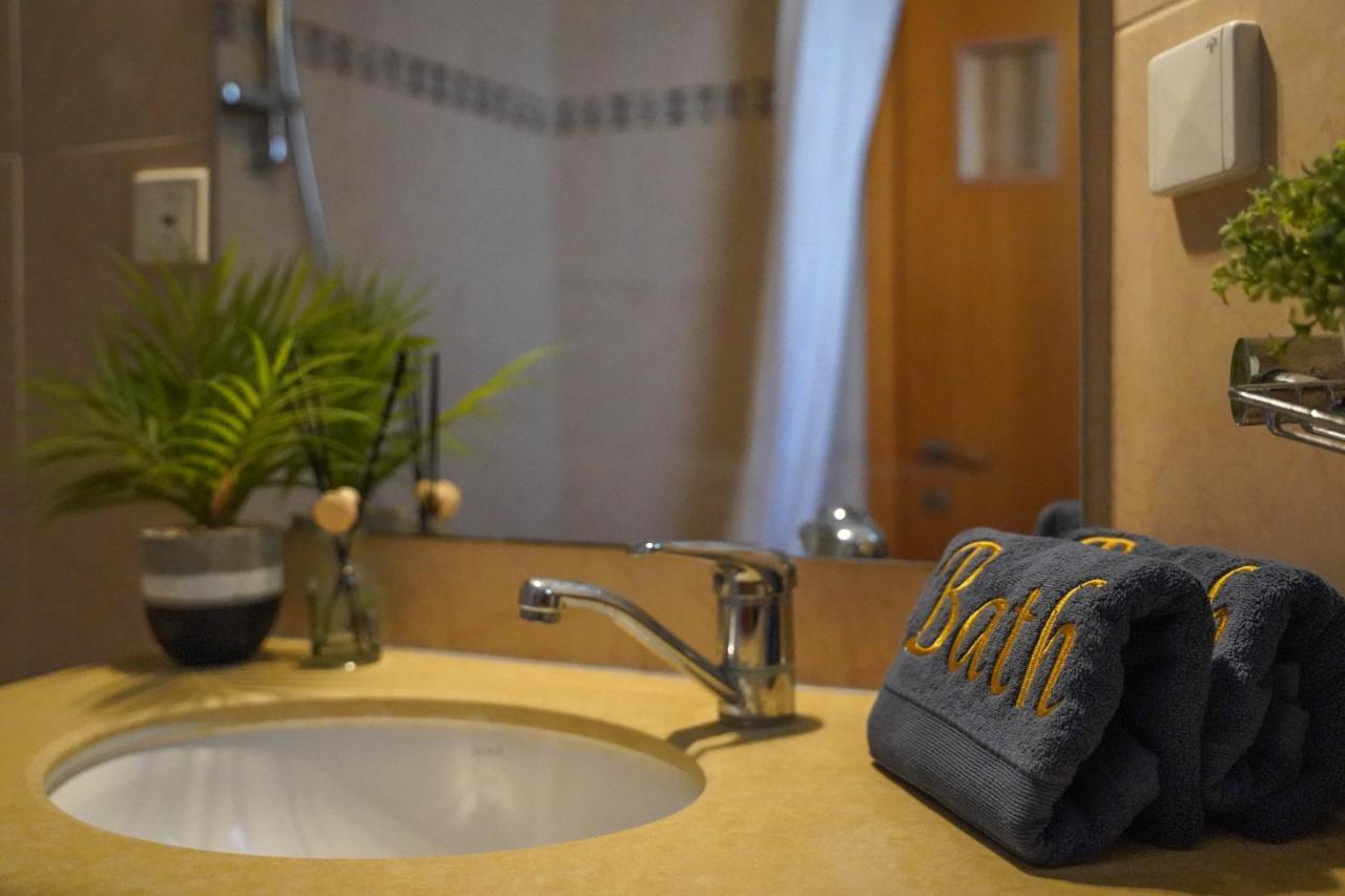 Two Bed Room Apartment 5 Min Walk To The Beach Eilat Exterior photo